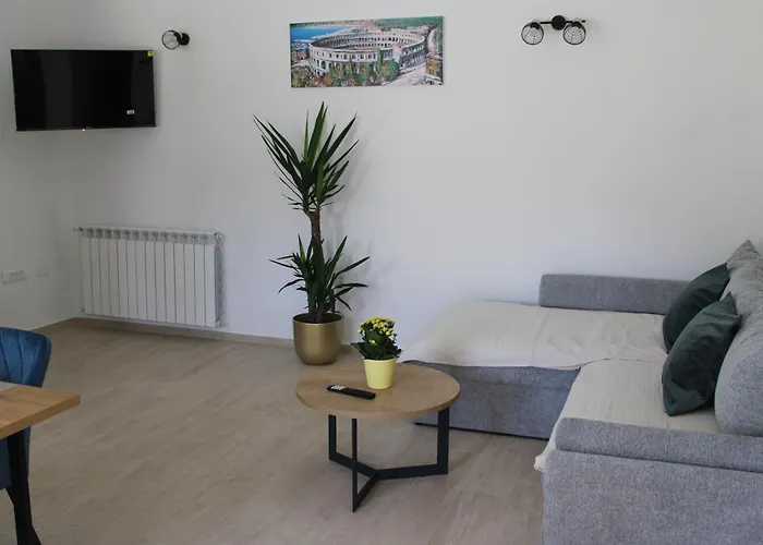 アパート Gabriel プーラ